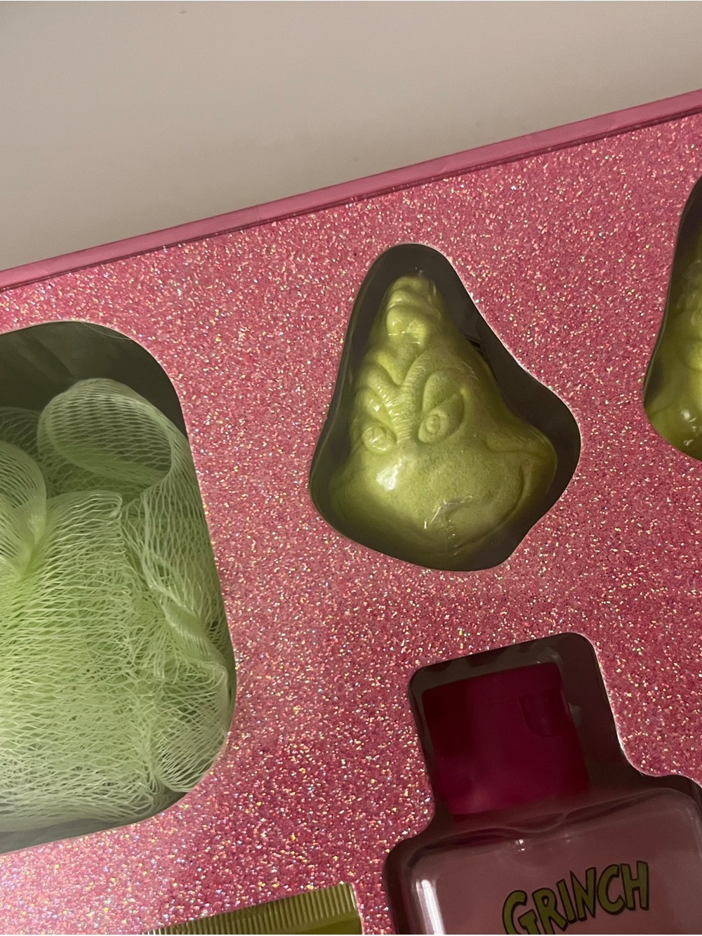 Grinch Bath Collection Gift Set of 10 items - New - Picture 9 of 11